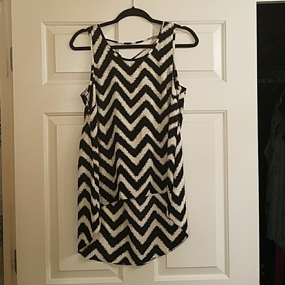 Black and cream polyester tunic tank
